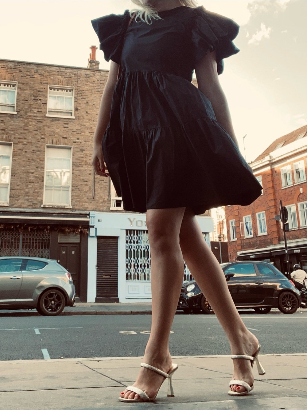 Chepè Made in Italy Cotton Black Puff-Sleeve Tiered Mini Dress